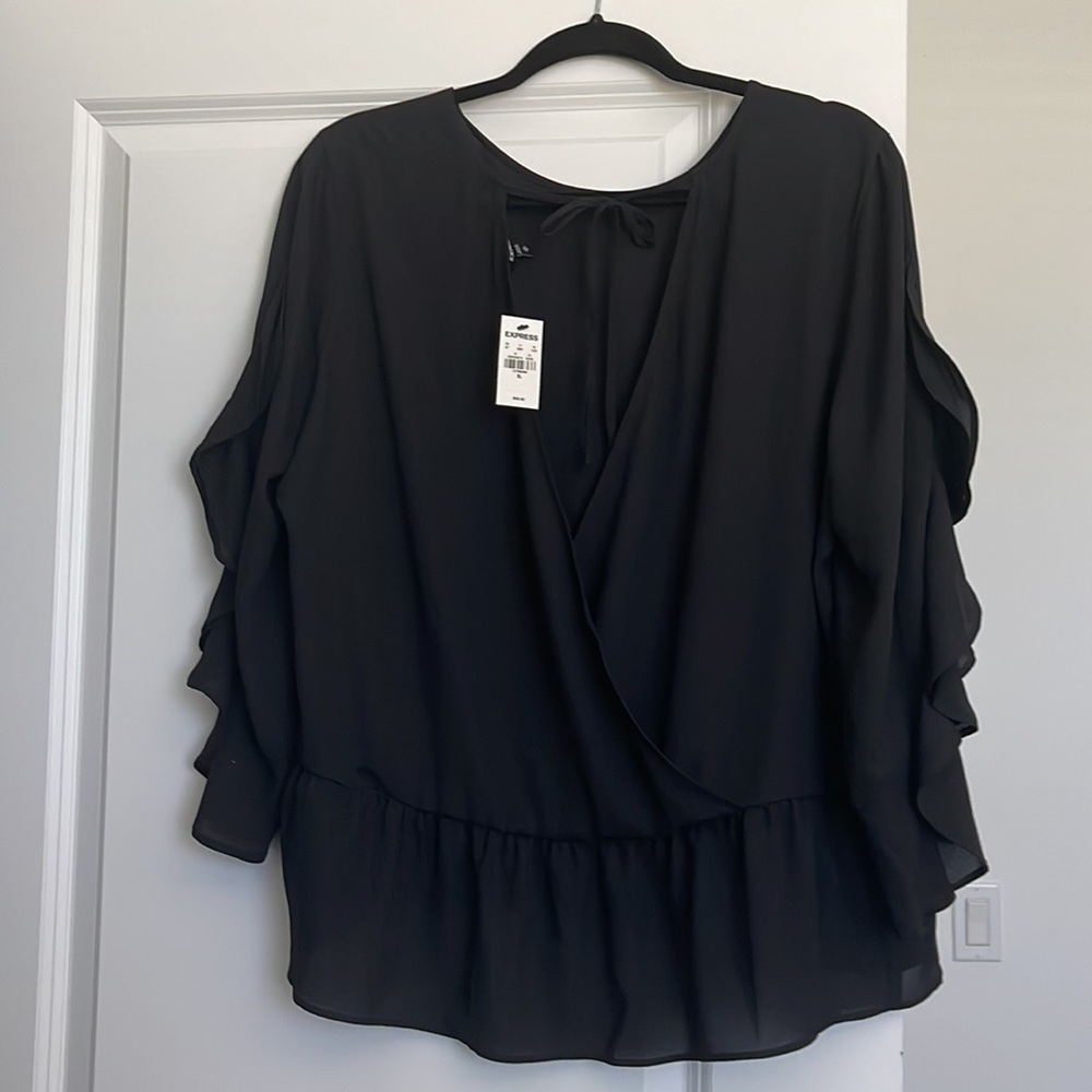 NWT Flowy Express Reversible Top